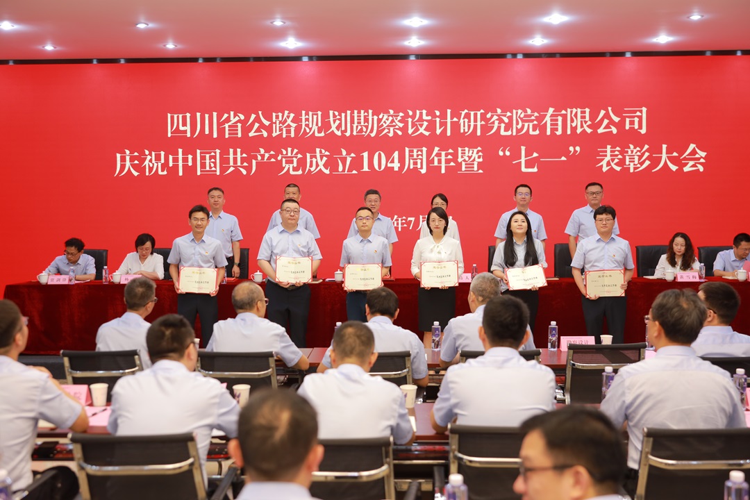 合影1.jpg